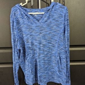 Athletic long sleeve parted shirt extra large